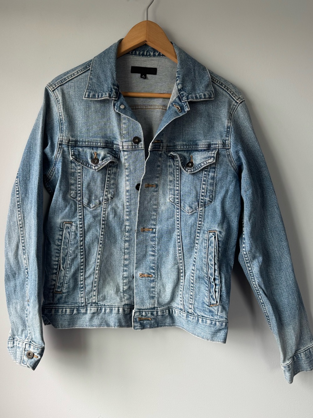 (M) Light Blue Denim Jacket